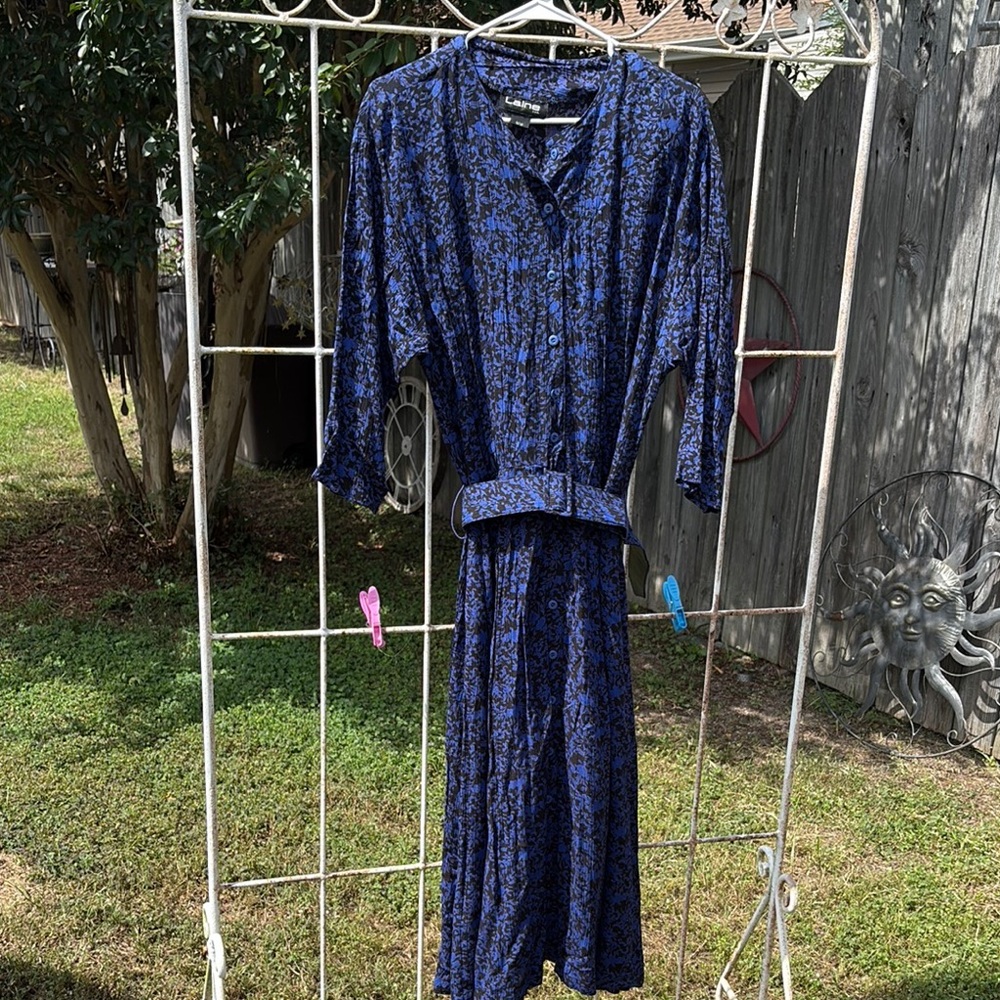 Elegant Blue Floral Women's dress, vintage